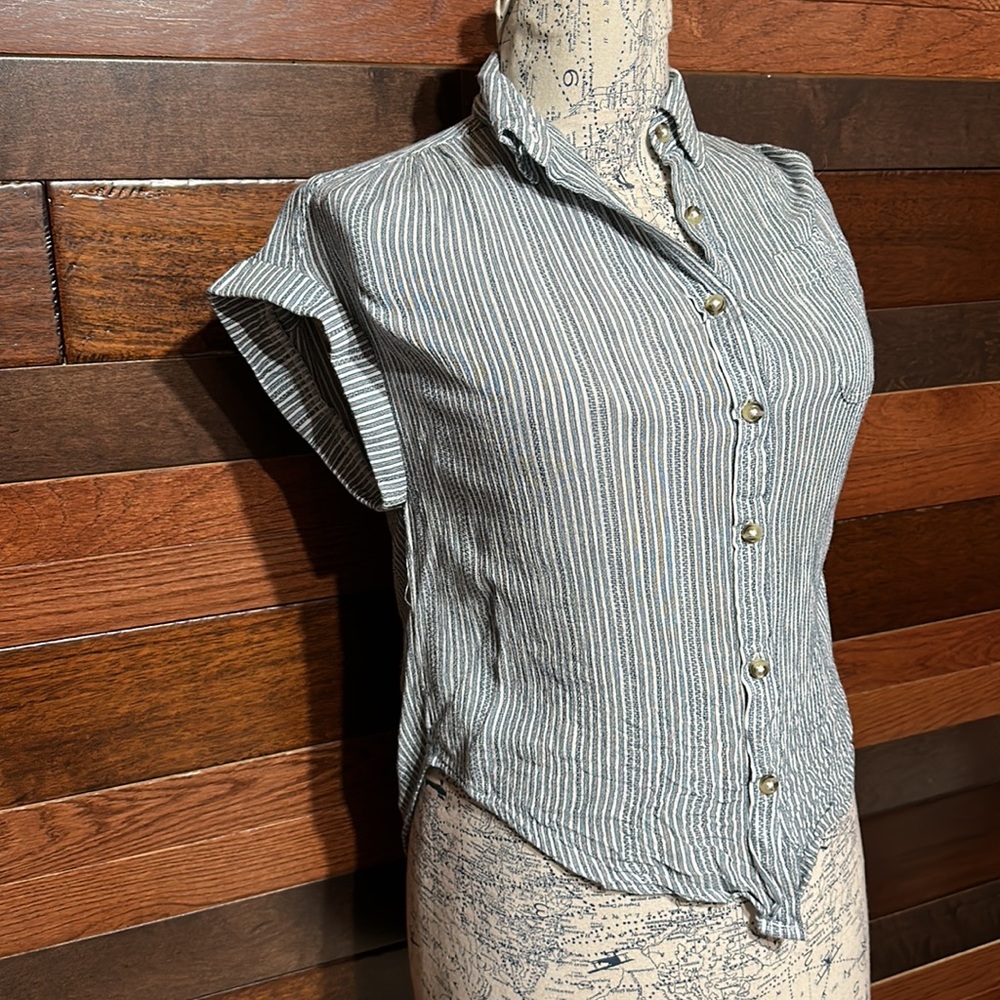 Jopna Collared Short Sleeve Blue Pinstripe Button Down Blouse - Picture 2 of 9